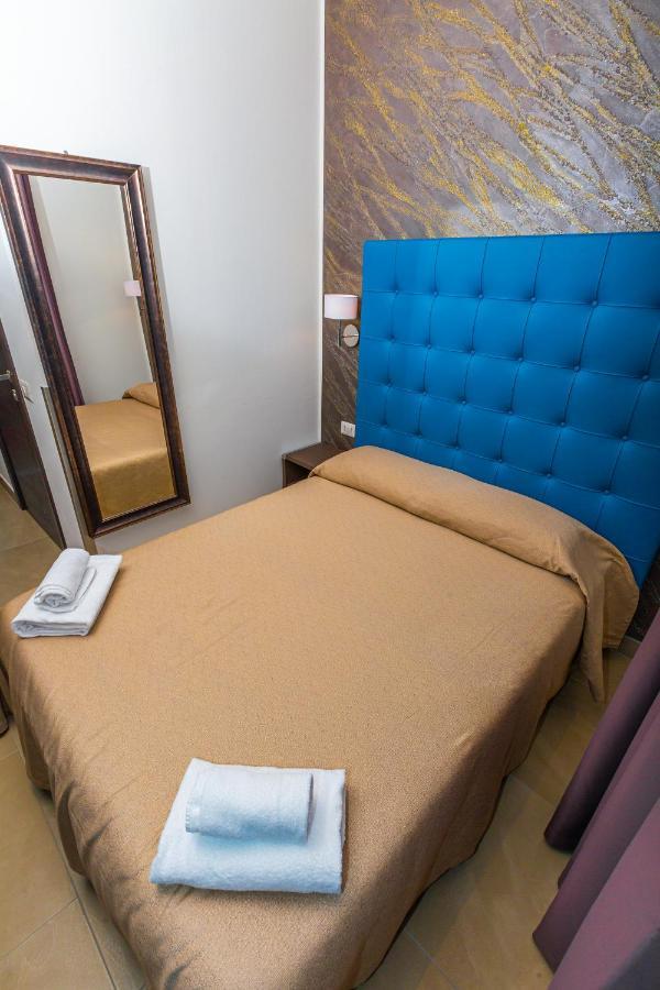 Hotel Repubblica Милано Екстериор снимка